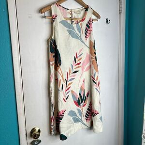 This is a Cynthia Rowley sleeveless tropical floral print linen shift dress